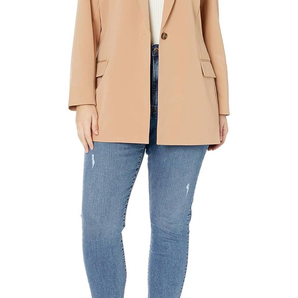 Elegant Tan Women's Blazer